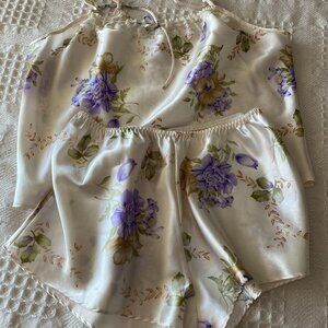 SECRET TREASURES LINGERIE PJ SET KAMI AND SHORTS SATIN FLORAL SIZE L